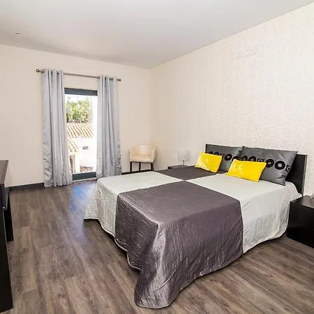 Queens Bed & Breakfast Guia (Faro)