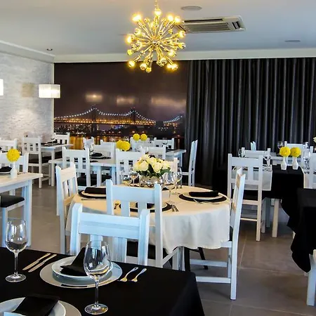 Queens Bed & Breakfast Guia (Faro)
